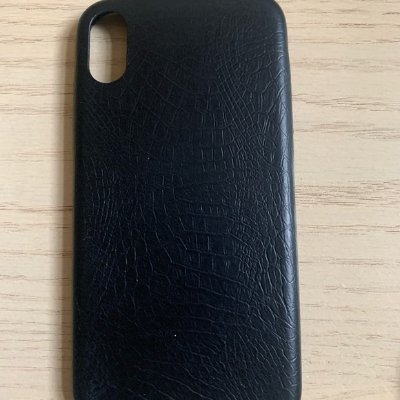 5 iPhone XR cases
Assorted textures, patterns and colours - Picture 6 of 6